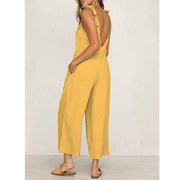 ๐ Womenโs Capri Jumpsuit - Picture 3 of 8